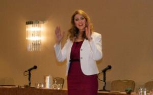 Presentation Trainer Lisa Elia, founder of Expert Media Training™, a Los Angeles media training and presentation training firm that serves clients worldwide.