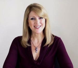 Lisa Elia, creator of the Confident and Clear Communication Program and Founder of Expert Media Training