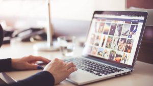 Media Trainer Lisa Elia provides tips on what to include on your online media page